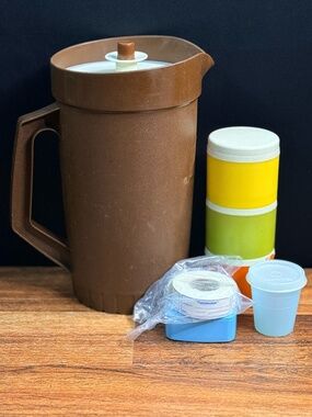 TUPPERWARE Miscellaneous Set
